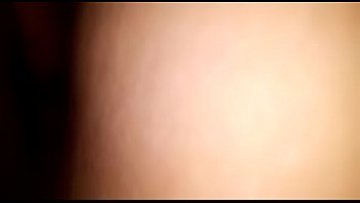 Toda mojada toc&aacute ndose