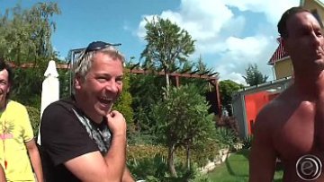 So feiern Titus Steel &amp buddies