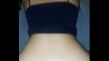 A Carolina de perrito, me vengo en su ass.