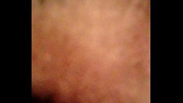 La puta de mi novia en tanga coje con otro y me manda flick