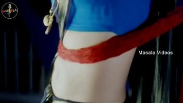 Shruthi mahotras jummy tummy button in low hip saree