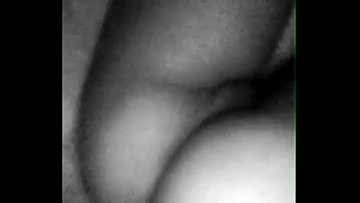 Se pone bien caliente y me env&iacute a snap moviendo sus ricas nalgas y su vagina.MOV