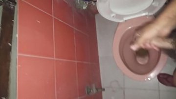 Steaming dude tugging for his bhabhi